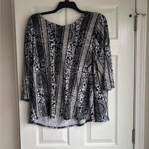 Roz & Ali Black and White Floral Striped Blouse